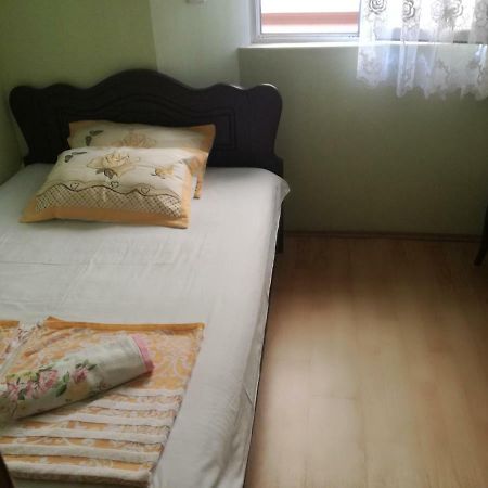 Guest House Nino 巴统 外观 照片