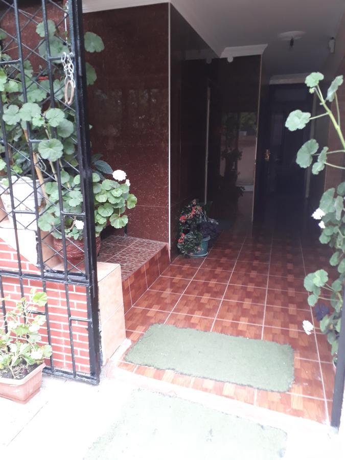 Guest House Nino 巴统 外观 照片