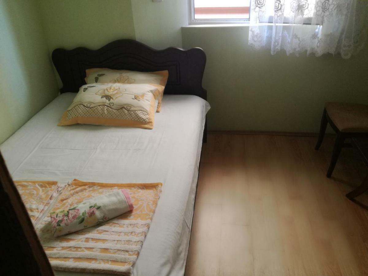 Guest House Nino 巴统 外观 照片